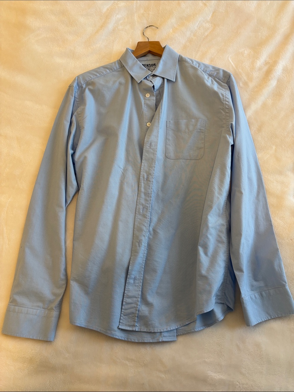 Men's Light Blue Long-Sleeve Dress Shirt with Chest Pocket